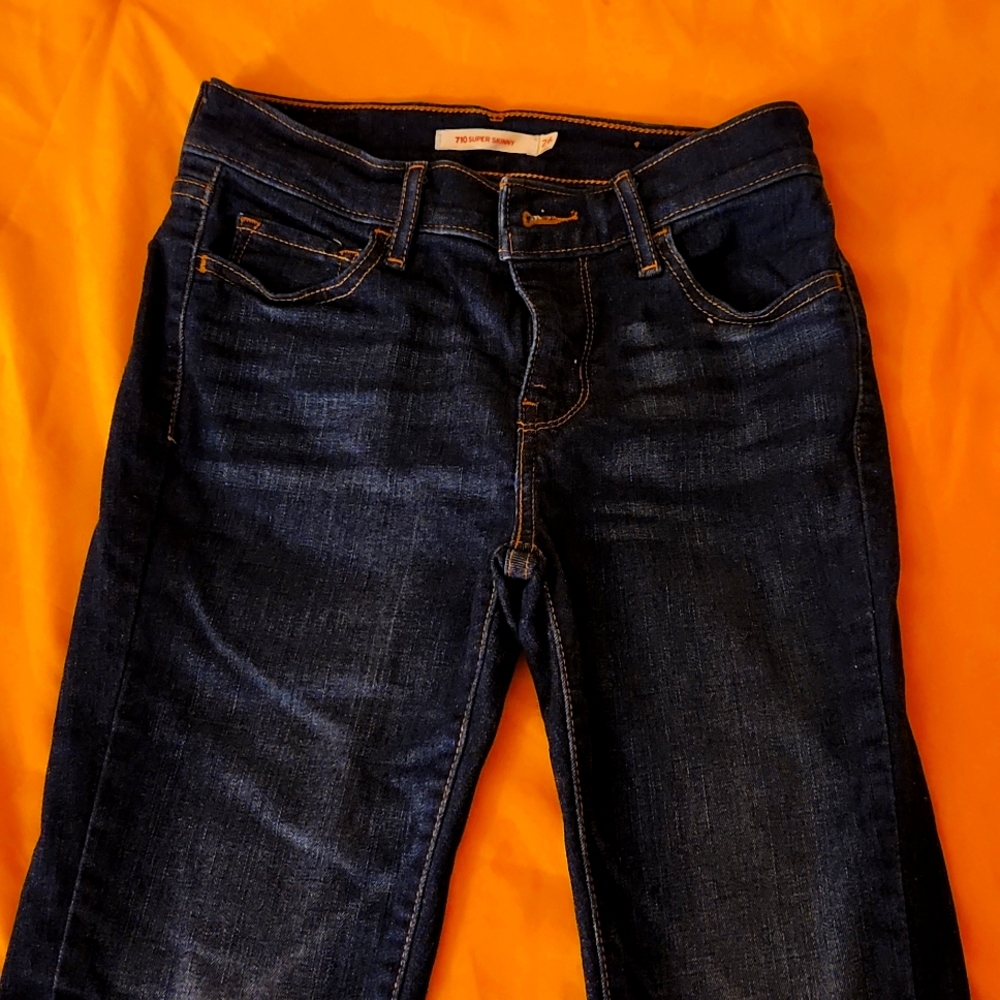Women's Levi's Jeans